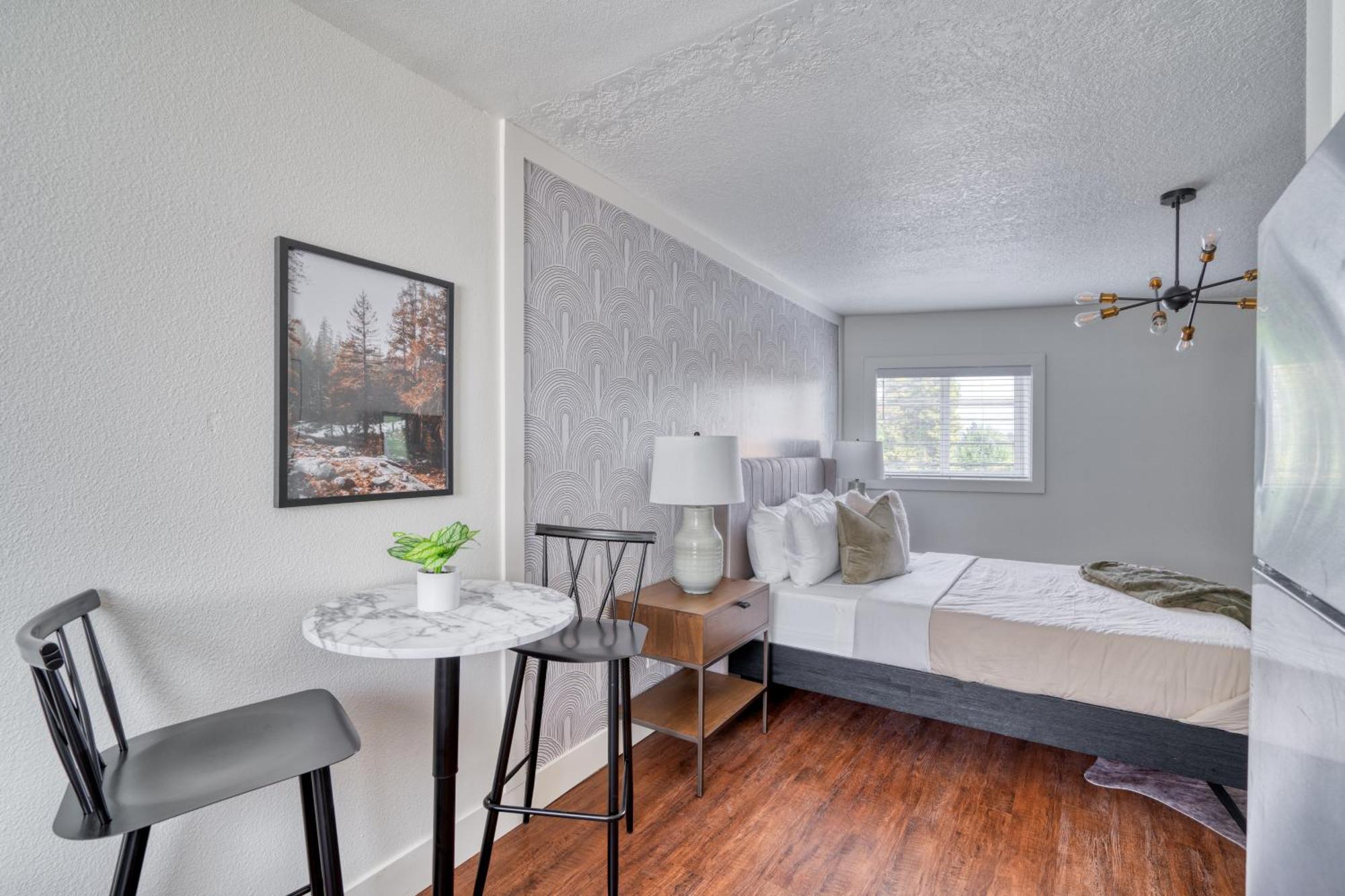 Collection - Beautiful Brooklyn 1 Bed Portland