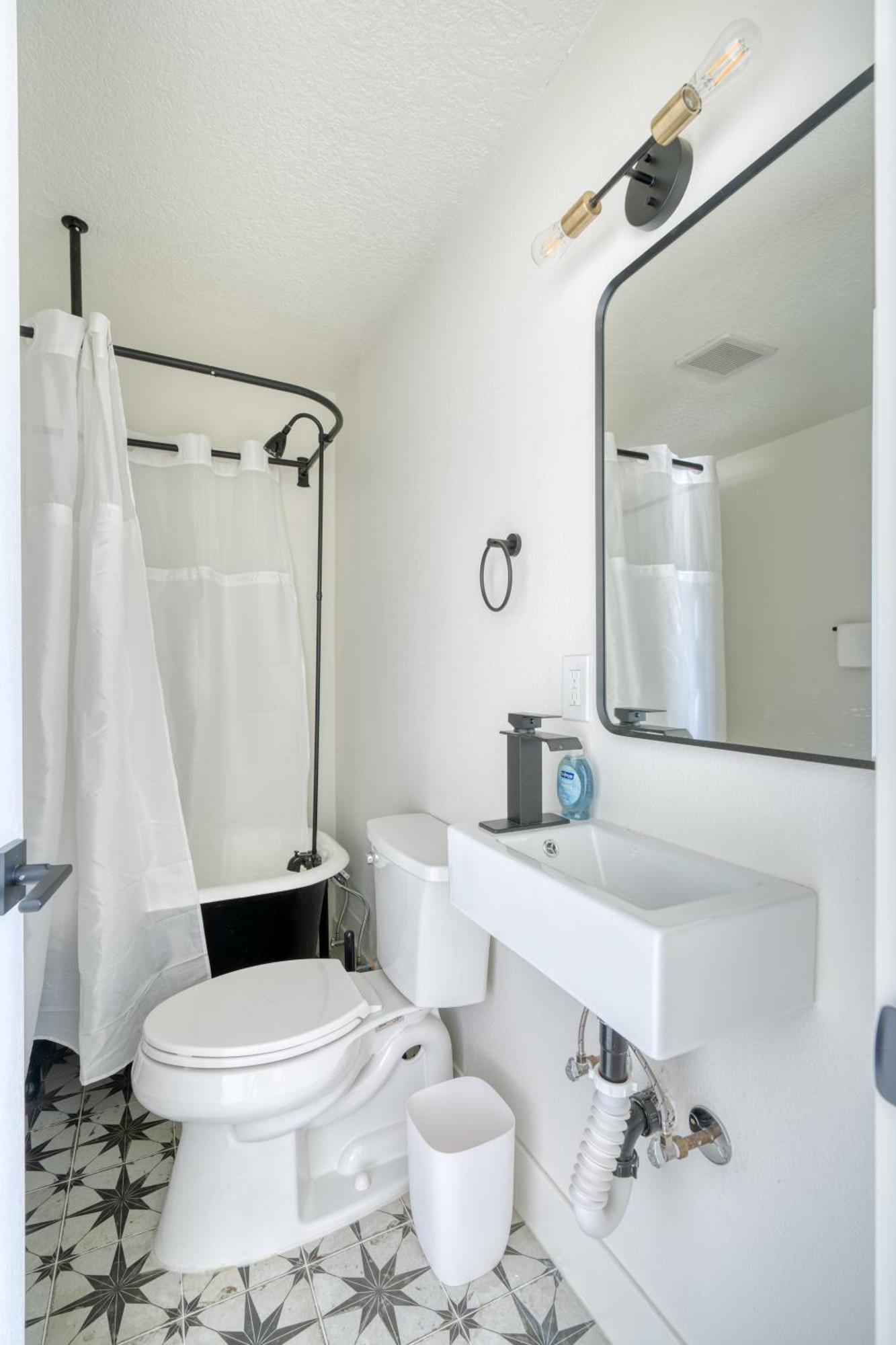 Collection - Beautiful Brooklyn 1 Bed Holiday home Portland